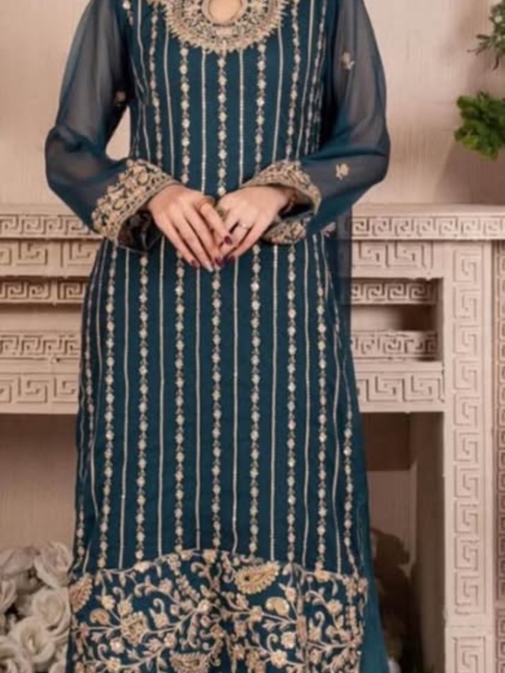 Brand New Pakistani Indian heavy chiffon formal Kurta womens clothing medium